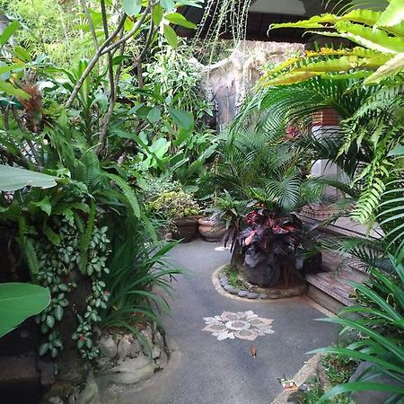 Praety Home Stay Ubud  Exterior photo