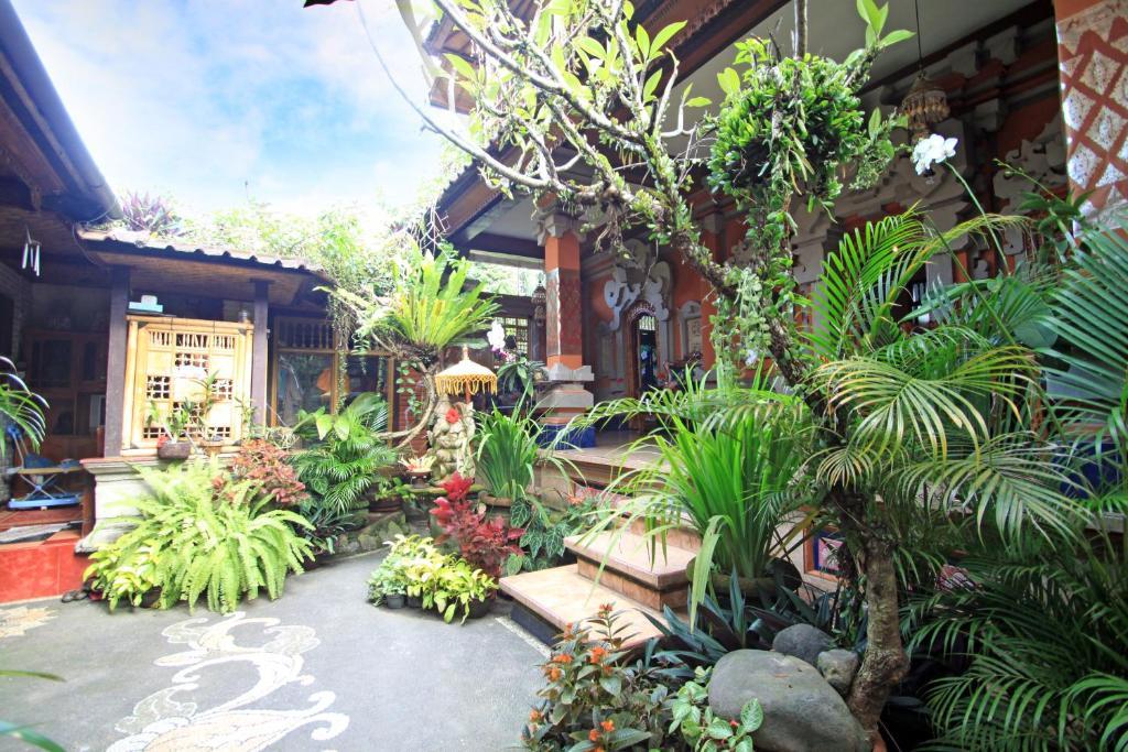 Praety Home Stay Ubud  Exterior photo