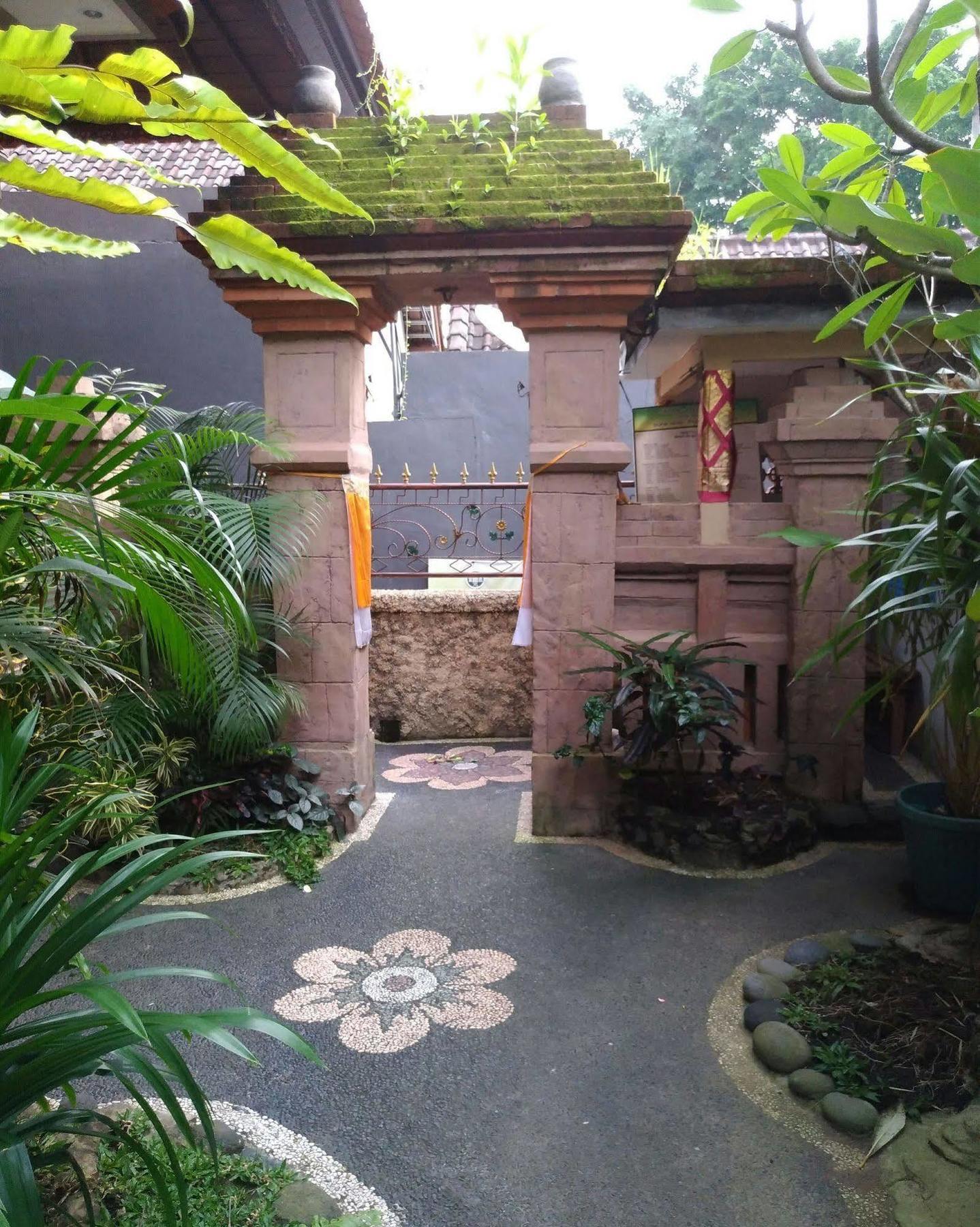 Praety Home Stay Ubud  Exterior photo