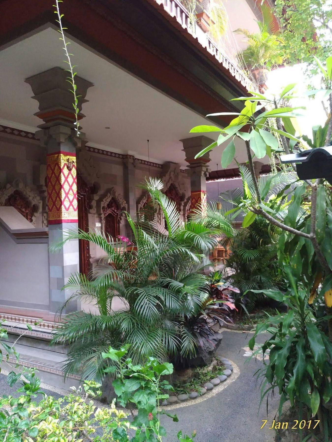 Praety Home Stay Ubud  Exterior photo