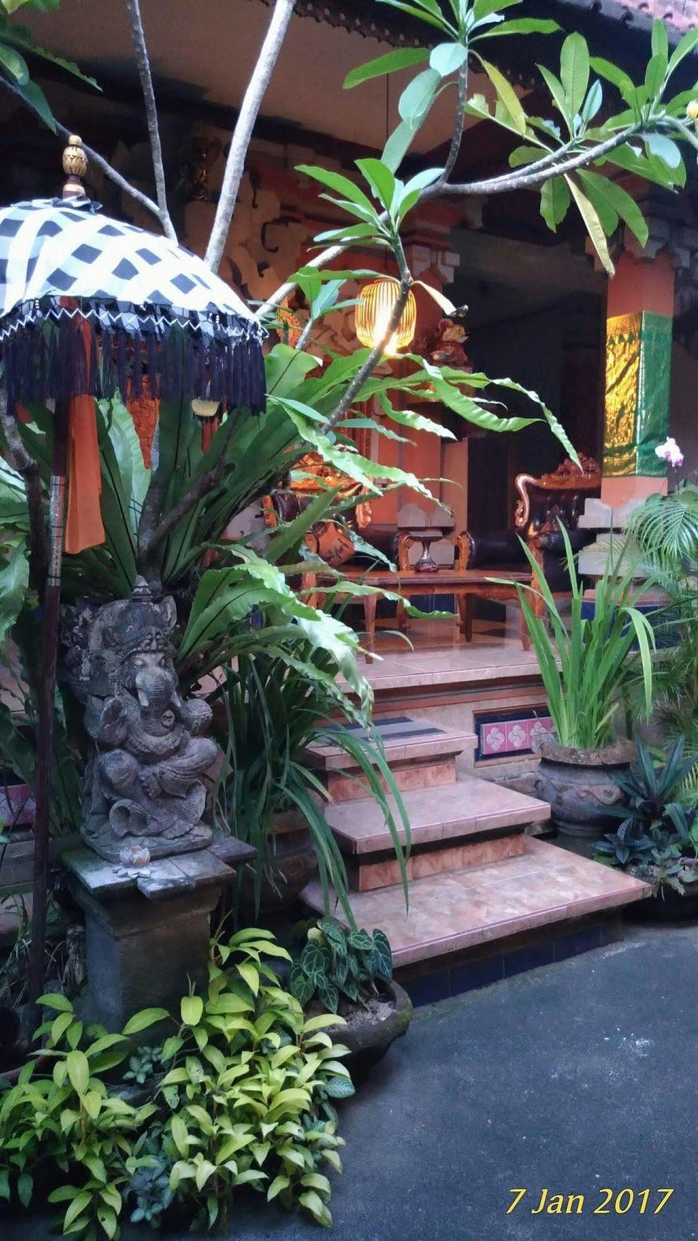 Praety Home Stay Ubud  Exterior photo
